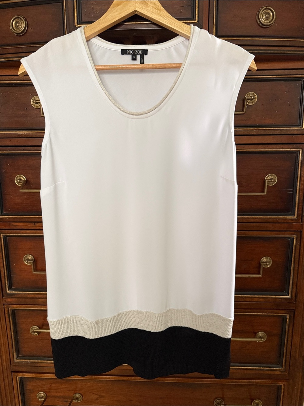 NIC+ZOE White Tank with Contrast Black Hem